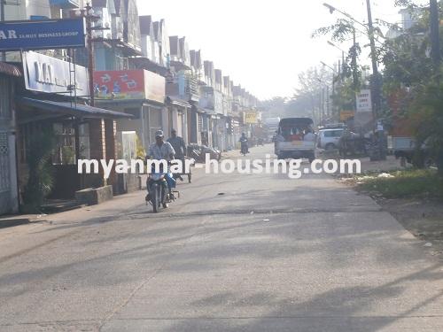 Myanmar real estate - for rent property - No.2793 - A suitable house for shop in Hlaing Thar Yar! - the road to the buildng