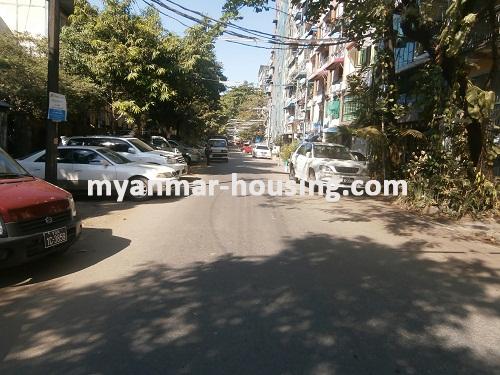 မြန်မာအိမ်ခြံမြေ - ငှားရန် property - No.2806 - N/AView of the street