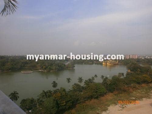 မြန်မာအိမ်ခြံမြေ - ငှားရန် property - No.2877 - ကန်တော်ကြီး အနီး Green Lake Condo တွင် အခန်းတစ်ခန်းငှားရန်ရှိသည်။View of the Kan Daw Gyi Lake.