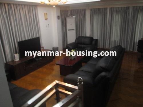 မြန်မာအိမ်ခြံမြေ - ငှားရန် property - No.2879 - RC 3 ထပ်တိုက်သစ်တစ်လုံးဗဟန်းထဲတွင်ငှားရန်ရှိသည်။ - View of the Living room