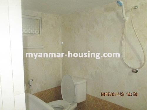 မြန်မာအိမ်ခြံမြေ - ငှားရန် property - No.2888 - N/AView of the bath room