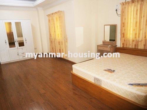 မြန်မာအိမ်ခြံမြေ - ငှားရန် property - No.2894 - Shwedagone Pagoda Scene Room located in famous Condo among Expatriate! - View of the bed room