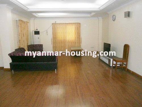 မြန်မာအိမ်ခြံမြေ - ငှားရန် property - No.2894 - Shwedagone Pagoda Scene Room located in famous Condo among Expatriate! - View of the bed room