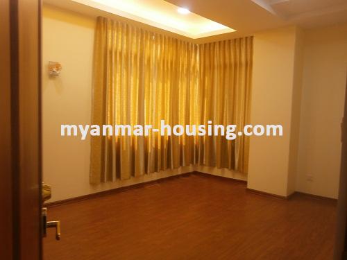 မြန်မာအိမ်ခြံမြေ - ငှားရန် property - No.2910 - Surrounded by Beautiful Scene and Newly Decorated Room-China Town! - View of the living room