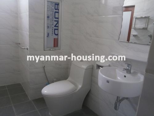 မြန်မာအိမ်ခြံမြေ - ငှားရန် property - No.2910 - N/AView of the bath room