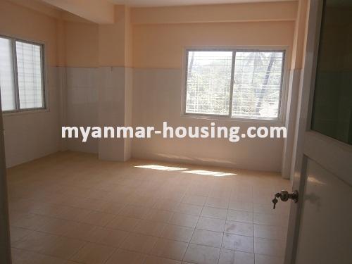 မြန်မာအိမ်ခြံမြေ - ငှားရန် property - No.2917 - ရုံးခန်းဖွင့်ရန်သင့်တော်သည့်တိုက်သစ်အခန်းတစ်ခန်းငှားရန်ရှိသည်။Bed Room View