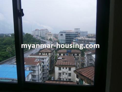 缅甸房地产 - 出租物件 - No.2946 - Spacious Condo for rent near Inya Lake with Cheap Price! - View of the surrounding.