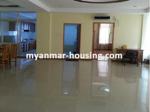 缅甸房地产 - 出租物件 - No.2950 - One of the Best Room located in the center of Yangon! - View of the inside.