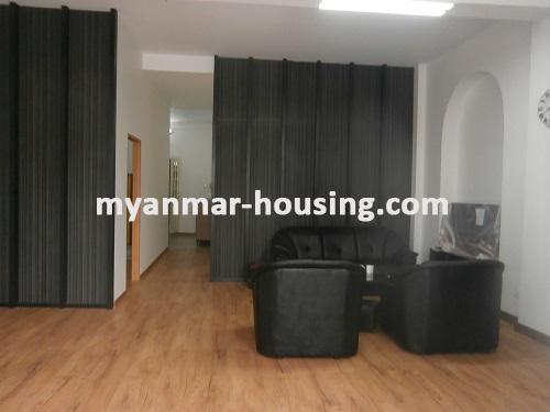 缅甸房地产 - 出租物件 - No.2952 - One of the beautiful rooms located in Colonial Building! - View of the living room.