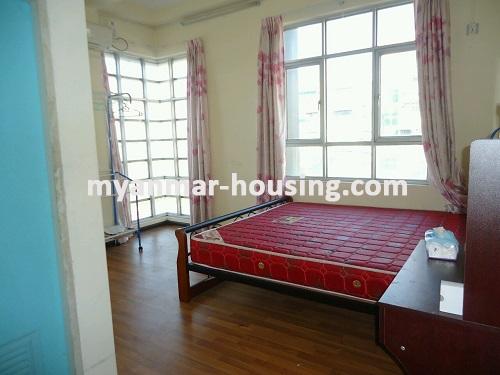 ミャンマー不動産 - 賃貸物件 - No.2961 - Condo for rent with reasonable price lcoated in Ahlone Township! - View of the living room.