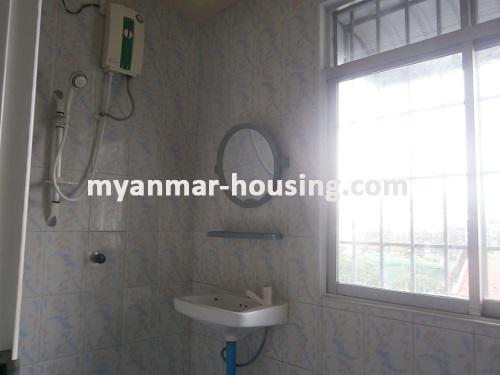 မြန်မာအိမ်ခြံမြေ - ငှားရန် property - No.2962 - N/AView of the wash room.