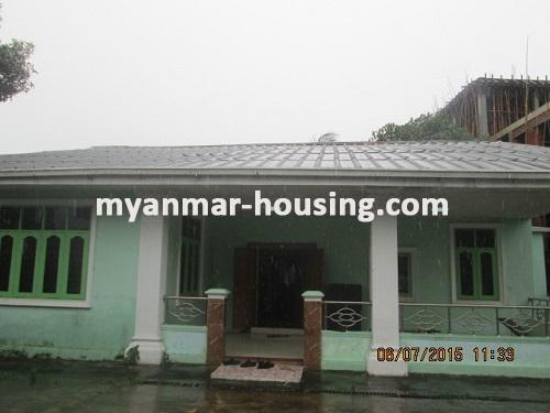 ミャンマー不動産 - 賃貸物件 - No.2973 - The landed house for rent with spacious compound in Mayangone! - View of the house.