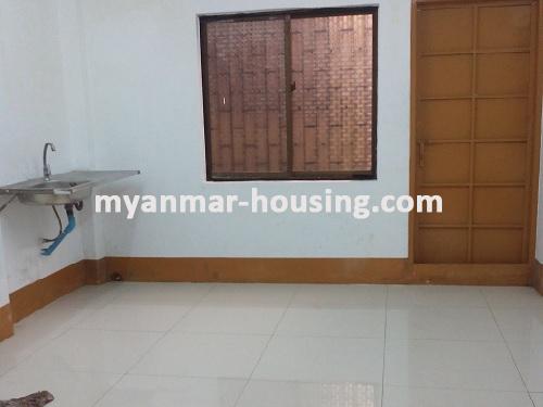 မြန်မာအိမ်ခြံမြေ - ငှားရန် property - No.2981 - ဗဟန်းတွင် နေရာကောင်း မြေညီထပ်ငှားရန်ရှိသည်။ - 