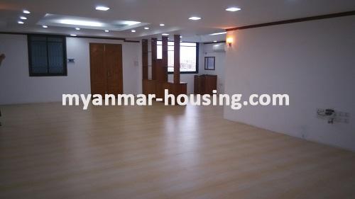 缅甸房地产 - 出租物件 - No.3037 - Wide condominium  for rent suitable for office! - 