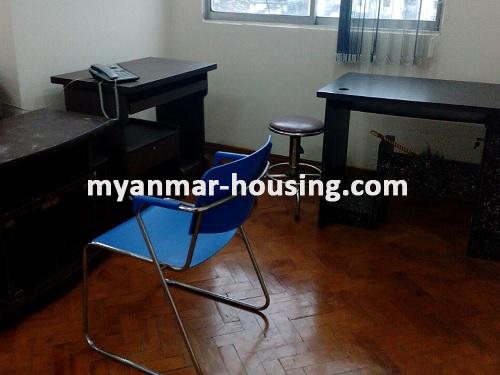 မြန်မာအိမ်ခြံမြေ - ငှားရန် property - No.3051 - မြို့ထဲတွင်ရုံးခန်းဖွင့်ရန်ကောင်းသောကွန်ဒိုတစ်ခန်းငှားရန်ရှိသည်။