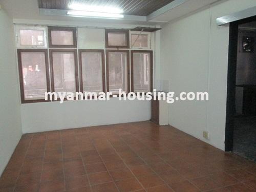 မြန်မာအိမ်ခြံမြေ - ငှားရန် property - No.3088 - နေထိုင်ကောင်းမွန်သောလုံးချင်းတစ်လုံးငှားရန်ရှိသည်။