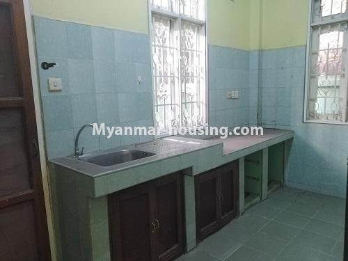 မြန်မာအိမ်ခြံမြေ - ငှားရန် property - No.3090 - ဗဟန်းတွင် နှစ်ထပ်တိုက် လုံးချင်းအိမ် ငှားရန်ရှိသည်။another view of kitchen 