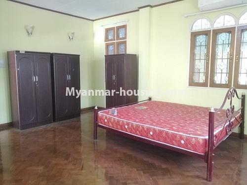 မြန်မာအိမ်ခြံမြေ - ငှားရန် property - No.3090 - ဗဟန်းတွင် နှစ်ထပ်တိုက် လုံးချင်းအိမ် ငှားရန်ရှိသည်။ - living room view