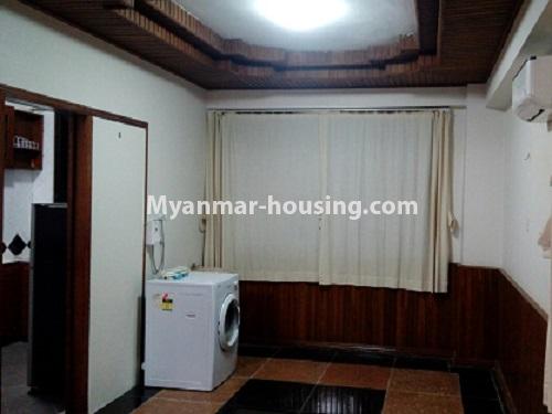 မြန်မာအိမ်ခြံမြေ - ငှားရန် property - No.3122 - ပုလဲကွန်ဒိုတွင် အခန်းကောင်းတစ်ခန်း ငှားရန်ရှိသည်။View of the inside.