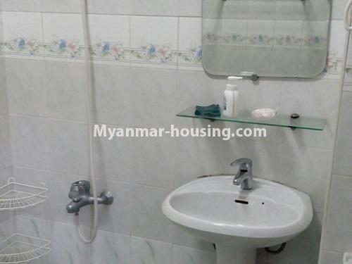 မြန်မာအိမ်ခြံမြေ - ငှားရန် property - No.3122 - ပုလဲကွန်ဒိုတွင် အခန်းကောင်းတစ်ခန်း ငှားရန်ရှိသည်။View of the wash room.