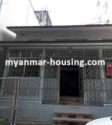 မြန်မာအိမ်ခြံမြေ - ငှားရန် property - No.3142 -  ရွေှတိဂုံဘုရားအနီးတွင်ဈေးနှုန်းသက်သာသည့်လုံးချင်းတစ်လုံးငှားရန်ရှိသည်။ - 