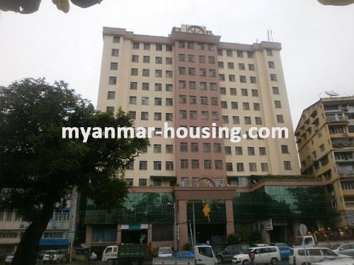 缅甸房地产 - 出租物件 - No.3148 - A room with direct view ti Famous Shwe Dagon Pagoda for rent at Dagon Township! - 