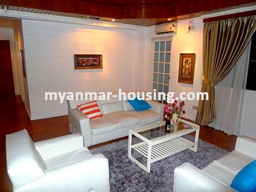 မြန်မာအိမ်ခြံမြေ - ငှားရန် property - No.3170 - ပုလဲကွန်ဒိုတွင် ရှုခင်းကောင်းသည့်အလွှာမြင့်အခန်းငှားရန်ရှိသည်။view of the living room
