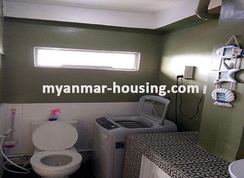 မြန်မာအိမ်ခြံမြေ - ငှားရန် property - No.3212 - မုဒိသာအိမ်ရာတွင် ကွန်ဒိုအခန်းကောင်း တစ်ခန်း ဌားရန်ရှိပါသည်။View of Bath room and Toilet
