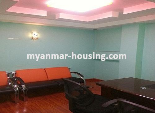 မြန်မာအိမ်ခြံမြေ - ငှားရန် property - No.3235 - ဒဂုံမြို့နယ်တွင် တိုက်ခန်းကောင်းတစ်ခန်း ဌားရန် ရှိသည်။View of inside room