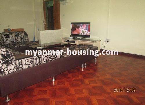 မြန်မာအိမ်ခြံမြေ - ငှားရန် property - No.3245 - ကမာရွတ်မြို့နယ်ရှိ မိုးစန္ဒာကွန်ဒိုတွင် ကွန်ဒိုခန်းကောင်းတစ်ခန်း ဌားရန် ရှိသည်။View of the Living room