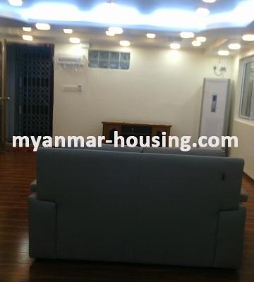 မြန်မာအိမ်ခြံမြေ - ငှားရန် property - No.3250 - ကမာရွတ်မြို့နယ်တွင် ကွန်ဒိုအခန်းကောင်းတစ်ခန်း ဌားရန် ရှိသည်။ - View of the Living room