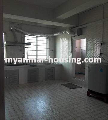 မြန်မာအိမ်ခြံမြေ - ငှားရန် property - No.3256 - ဗိုလ်တစ်ထောင်မြို့နယ်တွင် ကွန်ဒိုတိုက်ခန်းကောင်းတစ်ခန်းဌားရန်ရှိသည်။View of Kitchen room