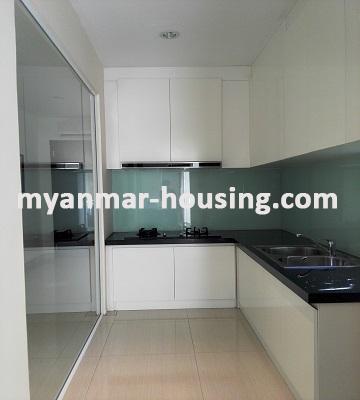 မြန်မာအိမ်ခြံမြေ - ငှားရန် property - No.3267 - G. E.M.S ဥယျာဉ် ကွန်ဒိုတွင် ခေတ်မီပြင်ဆင်ထားသော အခန်းကောင်း ဌားရန်ရှိသည်။View of the Kitchen room