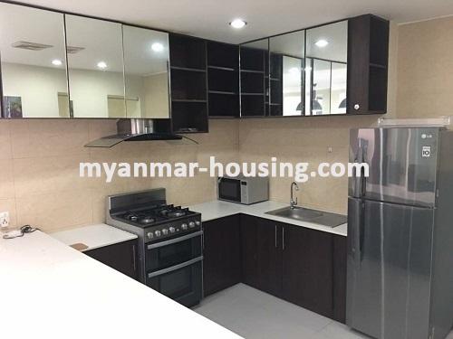 မြန်မာအိမ်ခြံမြေ - ငှားရန် property - No.3276 - Classic Street Condo တွင် အခန်းကောင်းတစ်ခန်း ဌားရန်ရှိသည်။View of the Kitchen room