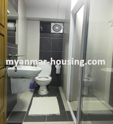 缅甸房地产 - 出租物件 - No.3296 - Condo room for rent in New Excellent Condo - View of the Toilet and Bathroom