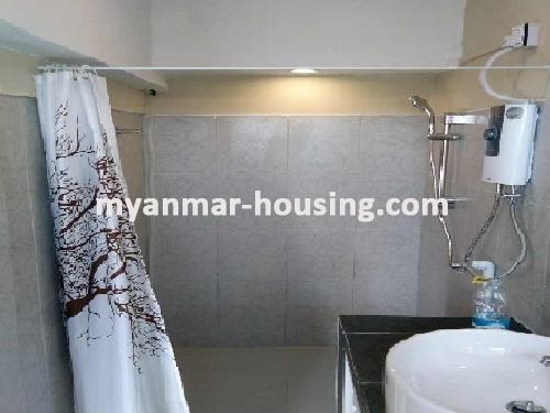 မြန်မာအိမ်ခြံမြေ - ငှားရန် property - No.3317 - မုဒိသာကွန်ဒိုတွင် အခန်းကောင်းတစ်ခန်း ဌားရန်ရှိသည်။View of the Toilet and Bathroom