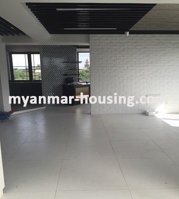 မြန်မာအိမ်ခြံမြေ - ငှားရန် property - No.3320 - သံလွန်ကွန်ဒိုတွင် အဆင့်မြင့်ပြင်ဆင်သည့်အခန်းကောင်းဌားရန်ရှိသည်။View of the Living room