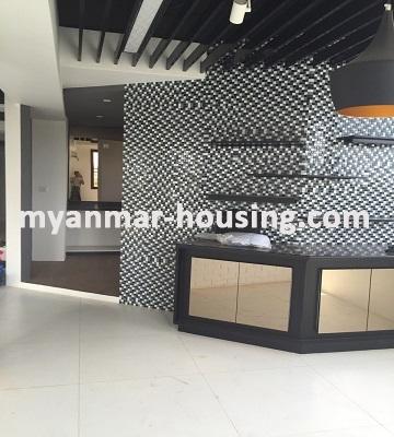 မြန်မာအိမ်ခြံမြေ - ငှားရန် property - No.3320 - သံလွန်ကွန်ဒိုတွင် အဆင့်မြင့်ပြင်ဆင်သည့်အခန်းကောင်းဌားရန်ရှိသည်။View of inside room