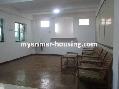 缅甸房地产 - 出租物件 - No.3346 - An Apartment with reasonable price for rent in Moesandar Street. - View of the living room