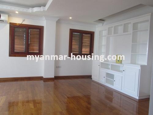 缅甸房地产 - 出租物件 - No.3356 - Well decorated room for rent in Ahlone Township. - View of the Living room