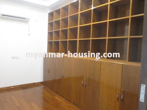 缅甸房地产 - 出租物件 - No.3356 - Well decorated room for rent in Ahlone Township. - View of the Bed room
