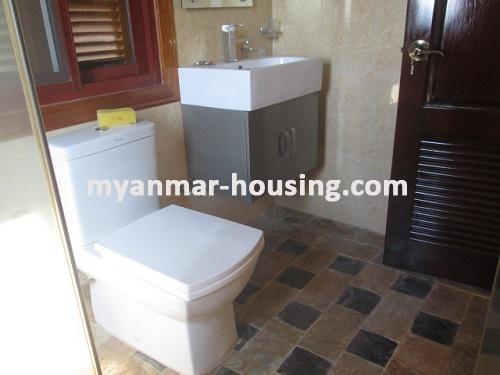 缅甸房地产 - 出租物件 - No.3356 - Well decorated room for rent in Ahlone Township. - View of Toilet and Bathroom