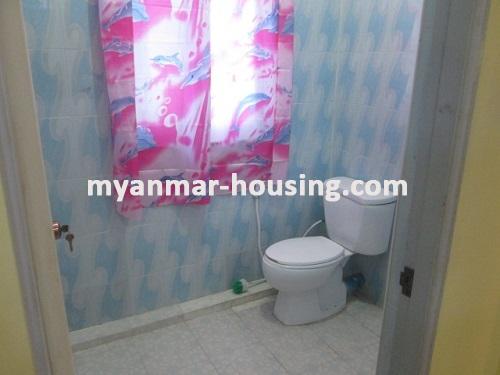 မြန်မာအိမ်ခြံမြေ - ငှားရန် property - No.3371 - လမ်းမတော်မြို့နယ်တွင် ကွန်ဒိုအခန်းကောင်းတစ်ခန်းဌားရန်ရှိပါသည်။View of Toilet and Bathroom
