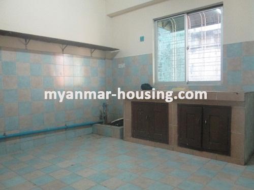 ミャンマー不動産 - 賃貸物件 - No.3378 -     A room with reasonable price for rent in Kyeemyindaing Township. - View of the Kitchen room