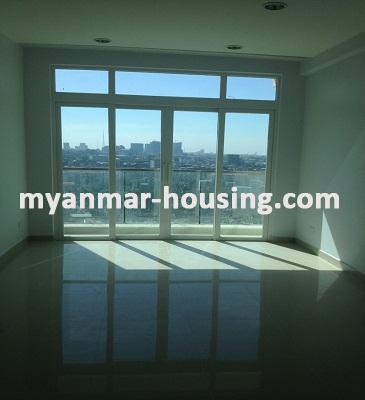 မြန်မာအိမ်ခြံမြေ - ငှားရန် property - No.3379 - G.E.M.S ကွန်ဒိုတွင် အဆင့်မြင့်ပြင်ဆင်ပြီး အခန်းကောင်းဌားရန်ရှိပါသည်။ - View of the Living room