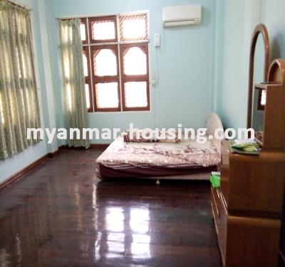 မြန်မာအိမ်ခြံမြေ - ငှားရန် property - No.3380 - ဗဟန်းမြို့နယ်တွင် နှစ်ထပ်တိုက်လုံးချင်းတစ်လုံး ဌားရန် ရှိပါသည်။View of the Bed room