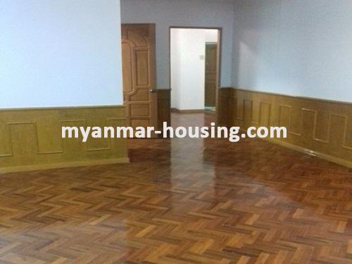 缅甸房地产 - 出租物件 - No.3402 - A Condo room for rent in Shwe Chan Thar Condo in Tarmwe Township. - View of the living room