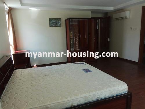 မြန်မာအိမ်ခြံမြေ - ငှားရန် property - No.3410 - ရွေှဟင်္သာကွန်ဒိုတွင် အခန်းကောင်း တစ်ခန်းဌားရန် ရှိသည်။View of the Bed room