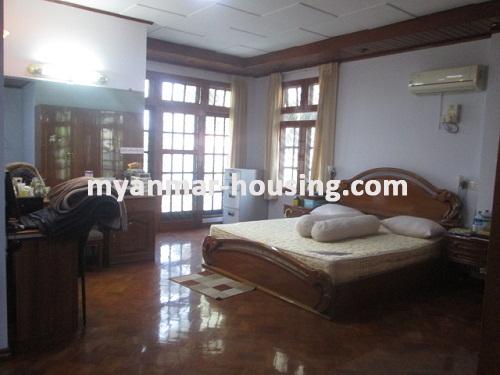 မြန်မာအိမ်ခြံမြေ - ငှားရန် property - No.3419 - မရမ်းကုန်းမြို့နယ်တွင် နှစ်ထပ်တိုက် လုံးချင်းအိမ်တစ်လုံးဌားရန်ရန်ရှိသည်။View of the Bed room