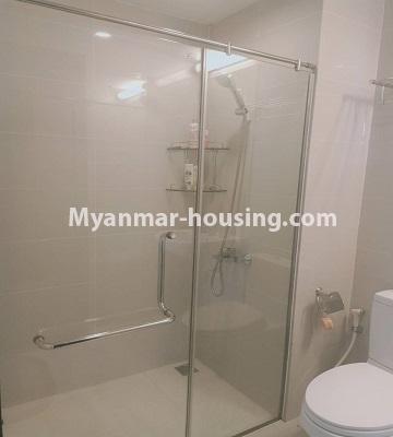 မြန်မာအိမ်ခြံမြေ - ငှားရန် property - No.3427 - လှိုင် G.E.M.S ကွန်ဒိုတွင် အိပ်ခန်းနှစ်ခန်းပါသောအခန်း ငှားရန်ရှိသည်။another bathroom view